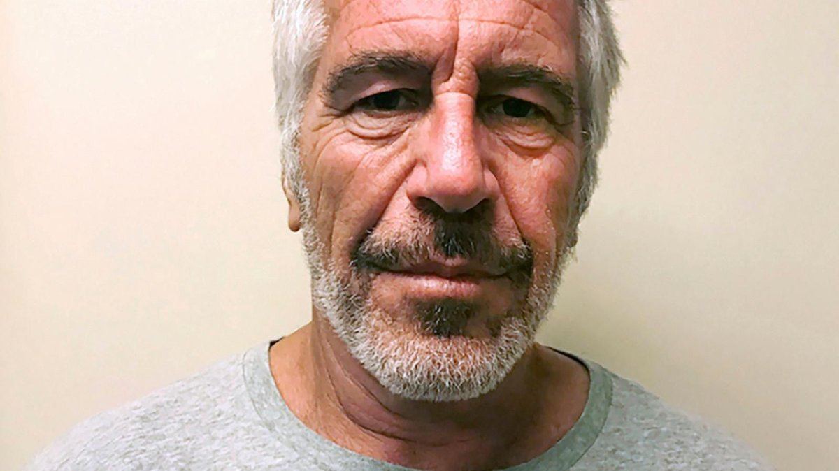 RT by @mikenov: ⚡ Jeffrey Epstein may have had ties to Russian intelligence, the Daily Mail claims. Journalists say newly released case files include 1,056 mentions of Russia and Putin and 9,629 references to Moscow, fueling the allegations. pic.