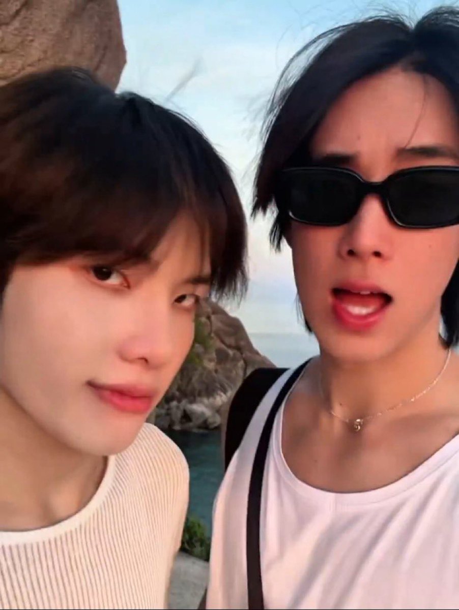 kkatty_2's tweet photo. ถ้ารู้ว่าองุ่นให้ผลเร็วขนาดนี้ นี่กินบ้างละ🙂‍↕️🙂‍↕️🙂‍↔️🙂‍↔️ https://t.co/wFw5x9NBBp