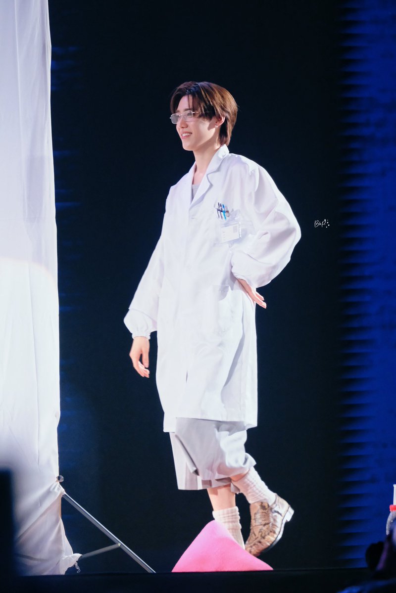 ตัวแม่วิสัญญี 🤣🤣

PP KRIT FANSIGN IN GUANGZHOU 
#THETIMEWESLOWDOWN_Guangzhou