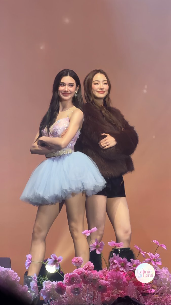 LalinaLena1999's tweet image. เฮือกกกก มีคนเสียสติได้นะคะสวยๆแบบนี้🦋🧸✨

LENAMIU 1ST FAN MEETING 
#LENAMIUBorn2Shine