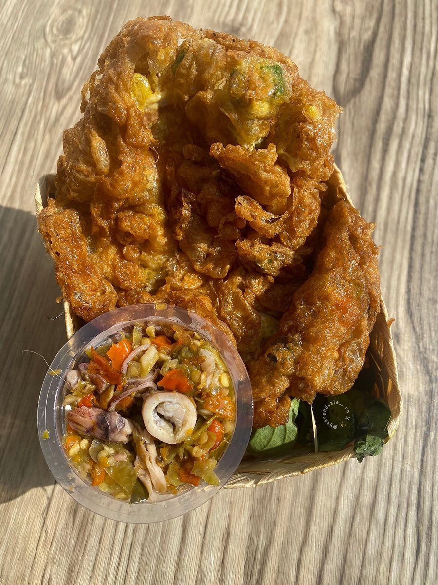 yearendsale_'s tweet photo. Udah berkali-kali pesen makan di sini... cumi darbenya emang best! sambelnya pedes mantep, telur dadarnya juga enak🤤🫶🏻

📍https://t.co/C4ihqmIgYX
⭐️4.9/5 (20,2rb ulasan)

Mana selalu dapet quotes yang beda-beda!  Wadahnya juga unik bgt pake besek bambu hihi.￼ https://t.co/eABCoEFbdq