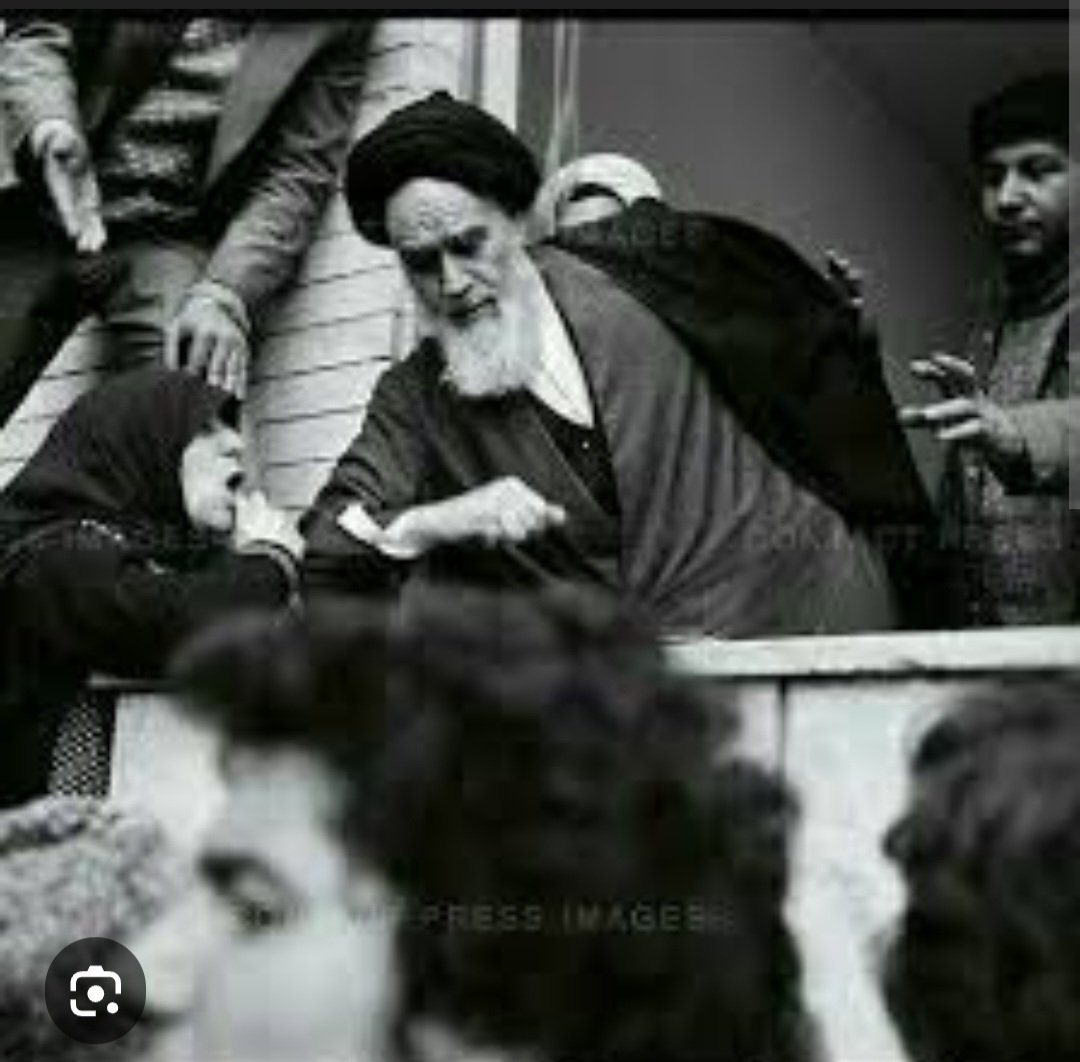 hajnader313's tweet photo. خدا بیامرز یه فونداسیونی ریخته 
10 ریشتر زلزله هم جابجاش نمیکنه
حالا هی زور بزنید 😉 https://t.co/qFuKxzaMJ3