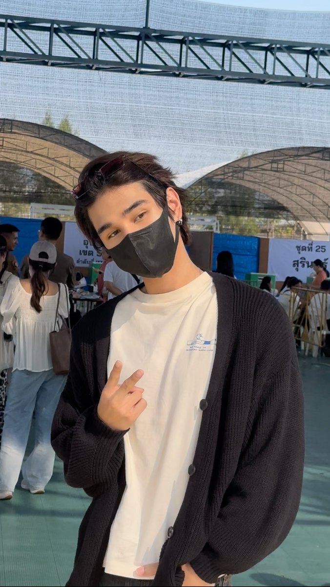 วันที่ 8 นี้อย่าลืมไปใช้สิทธิ์กันนะครับ #เลือกตั้งล่วงหน้านอกเขต