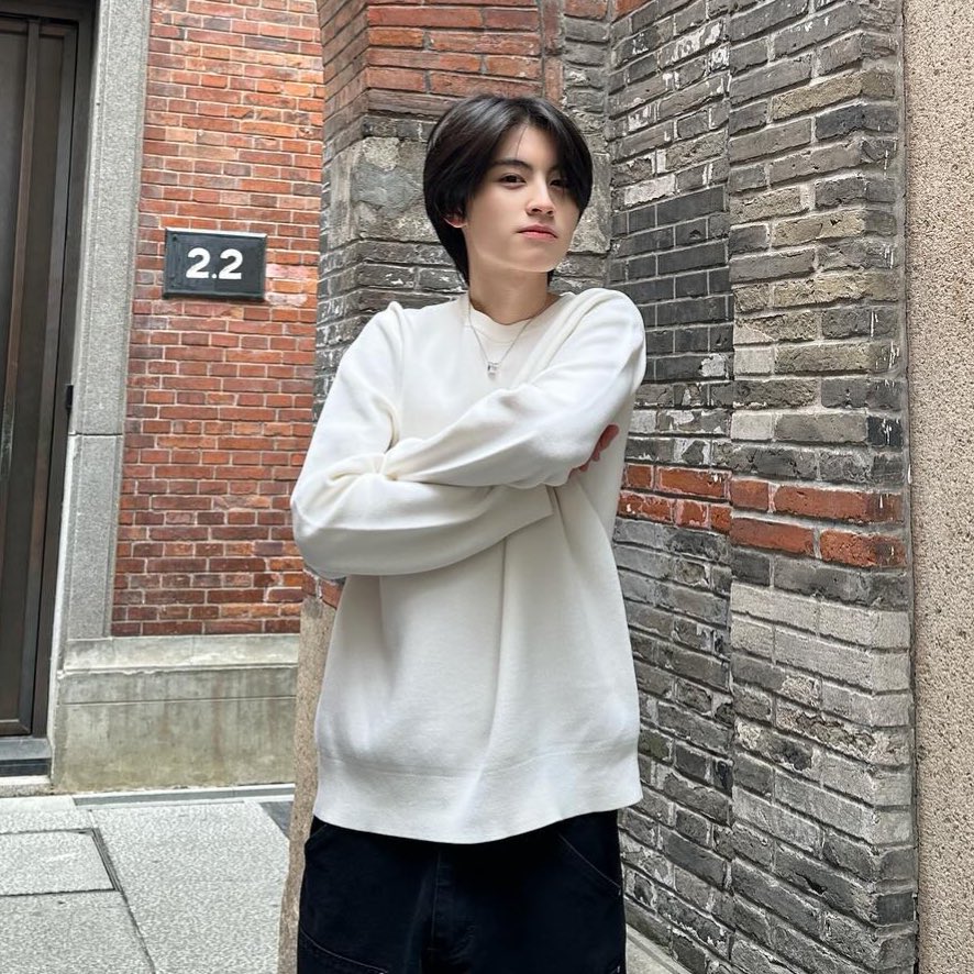 acho0mi's tweet image. น่ารัก ยืนกอดอกหน้าดื้องี้5555555555555555