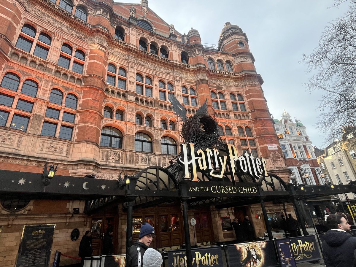 CoCubeRobot's tweet image. Harry Potter🪄 and the Platform 9 3/4🛒🚂

🎵 Used @CoCubeRobot + MIDI module to create a symphony of sounds.

#CoCube #MicroBlocks #musicTech #HarryPotter