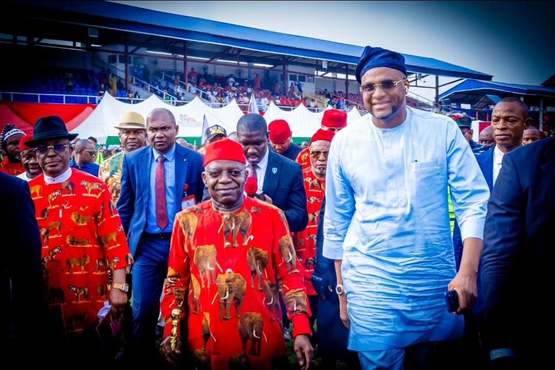 Jack_ng01's tweet image. Ndi Abia, pay attention to this guy! 

He is always around the Gov now! Even more visible than the Deputy Gov 

He now attends practically all events with the Gov

Is the Gov preparing him to take over from him?? 🤔🤔🤔

Does the zoning favour him though? Because I think he is…