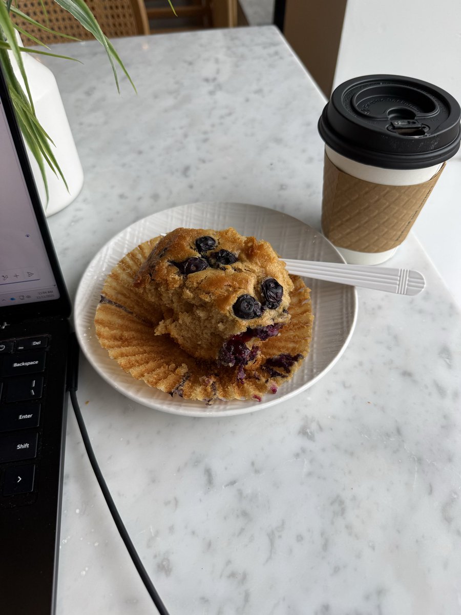 MetaLerner's tweet image. Laptop open. Muffin half eaten. Coffee getting cold. This is what productivity looks like. Or procrastination. Depends who's asking