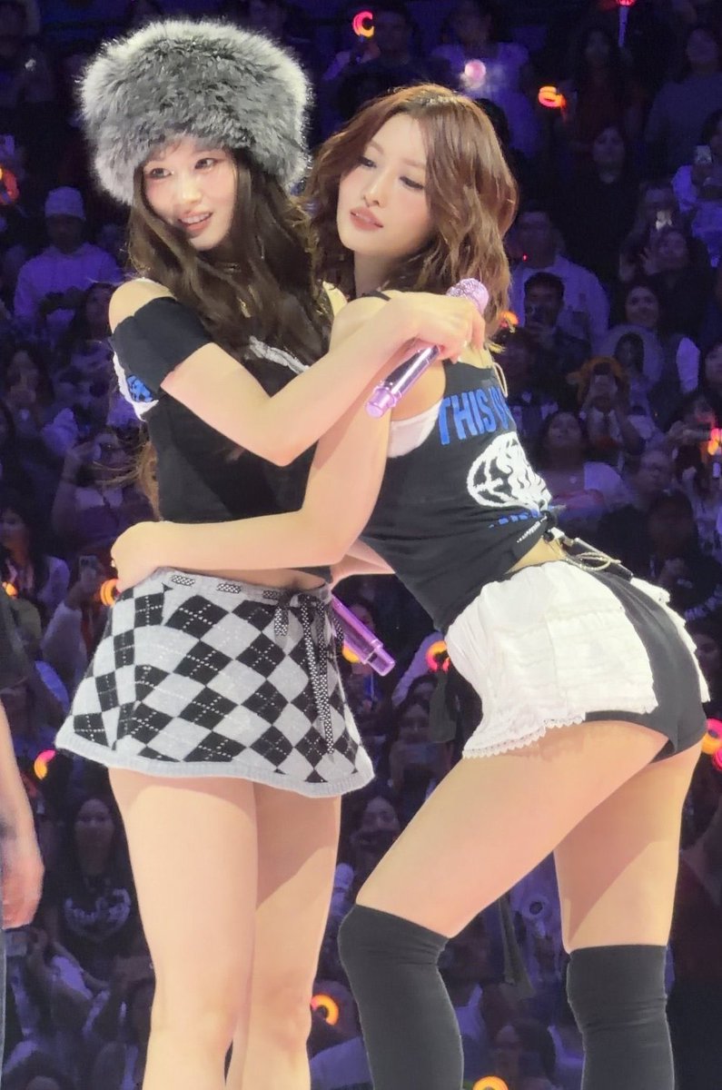 STOP PLAYING WITH MEEEEE😭😭😭😭😭