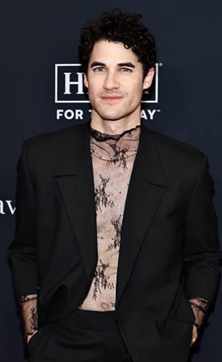GayDorianne's tweet photo. Darren Criss really do be the prettiest man out there 😮‍💨 absolutely no equivalent https://t.co/3claRTRmxN