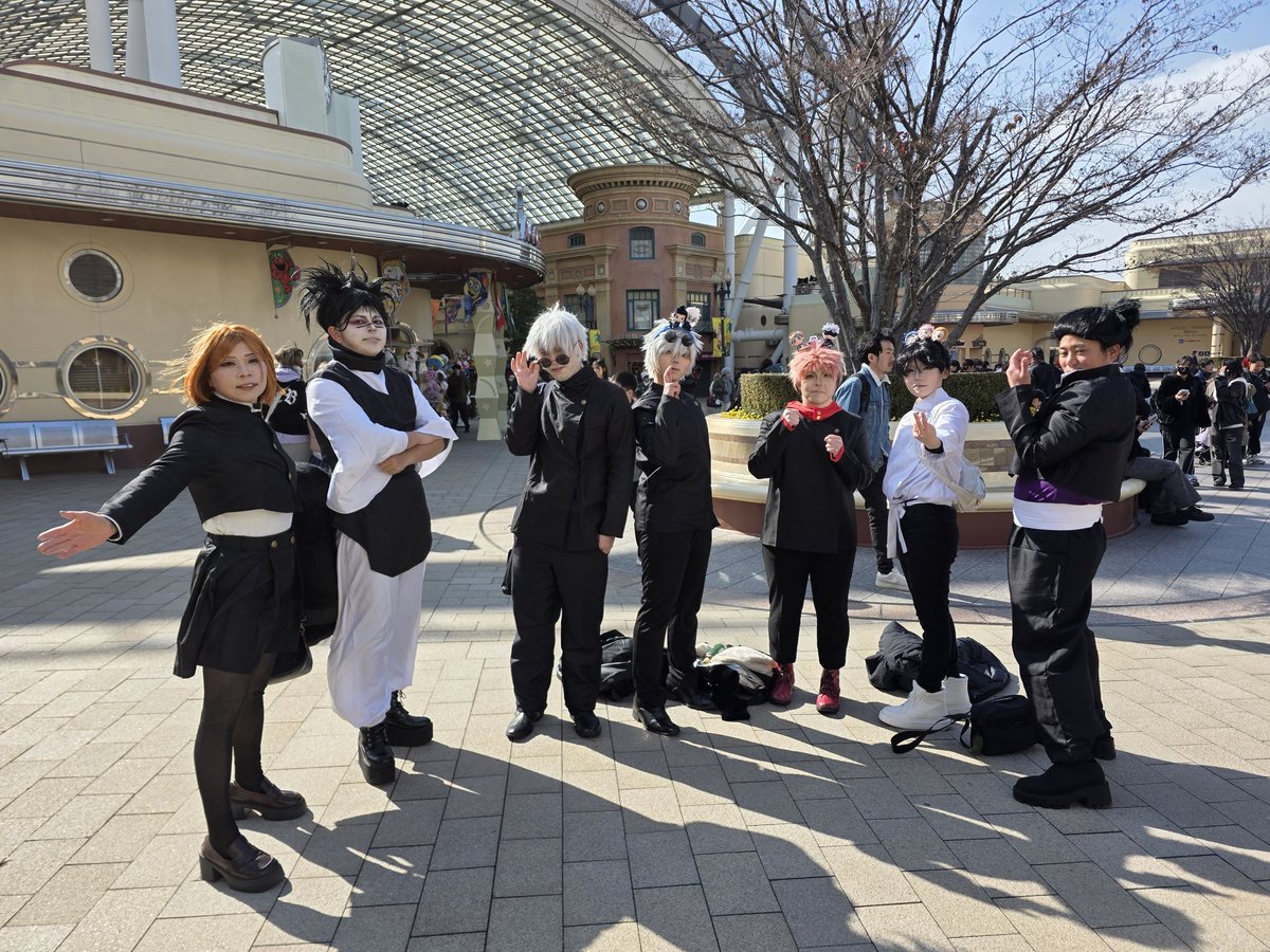 mike928315's tweet photo. コスプレイヤーと約束して会ったりすのが初めてだったのでいい思い出になりました。
とても楽しい1日になりました✌😆✌
@youki256214、@kagayaki1412など他のコスプレイヤーの皆さんありがとうございました。
また合いましたらまた写真撮りましょう❤

 #ユニバ  #呪術廻戦  #コスプレ https://t.co/n5zy4T9qEF