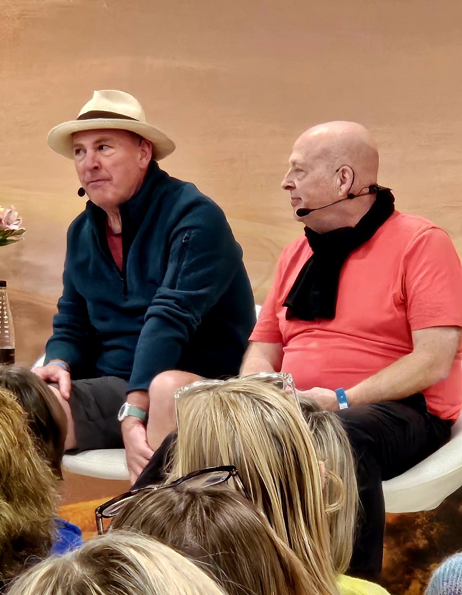 Bookaholic Bex tweet media