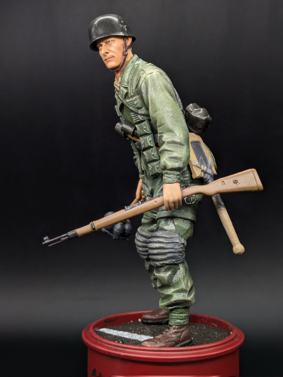 やっと完成した〜！✨ 1/16 WW.II ドイツ親衛隊 第500SS降下猟兵大隊