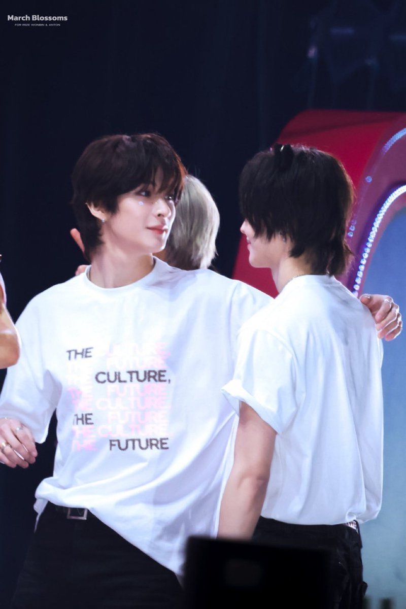 _db_dhf_'s tweet image. 너네 뭐.. 그… 혹시.. 사궈?🙄