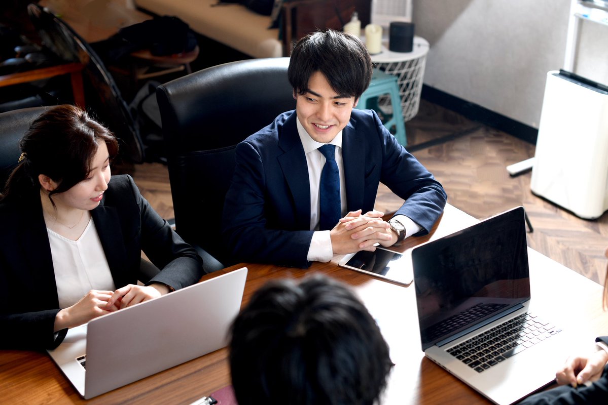 こんばんは。日曜日の夜です。
最近、なかなか忙しい日が続いています。

先週は会議や打ち合わせが６回ありました。資料を準備するだけでは足りず、方針や解決策まで考える必要があり、正直かなり大変でした😓

週明けからまた慌ただしい日々が始まりますが、とりあえず、がんばれ！