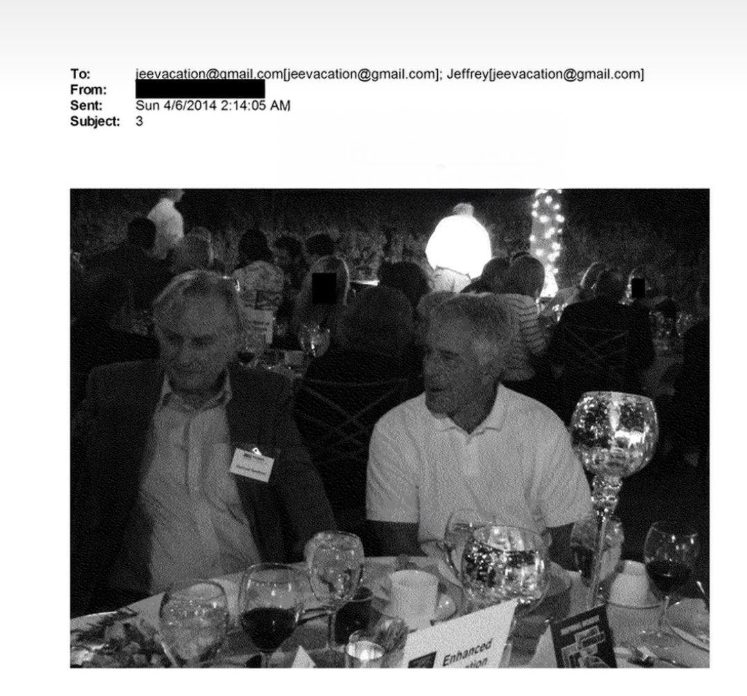 gundem7x24's tweet photo. "İslam dünyadaki en büyük kötülük"  diyen ateist yazar Richard Dawkins'in pedofili Epstein'ın partilerine katıldığı ortaya çıktı. https://t.co/NjFerGjaOp