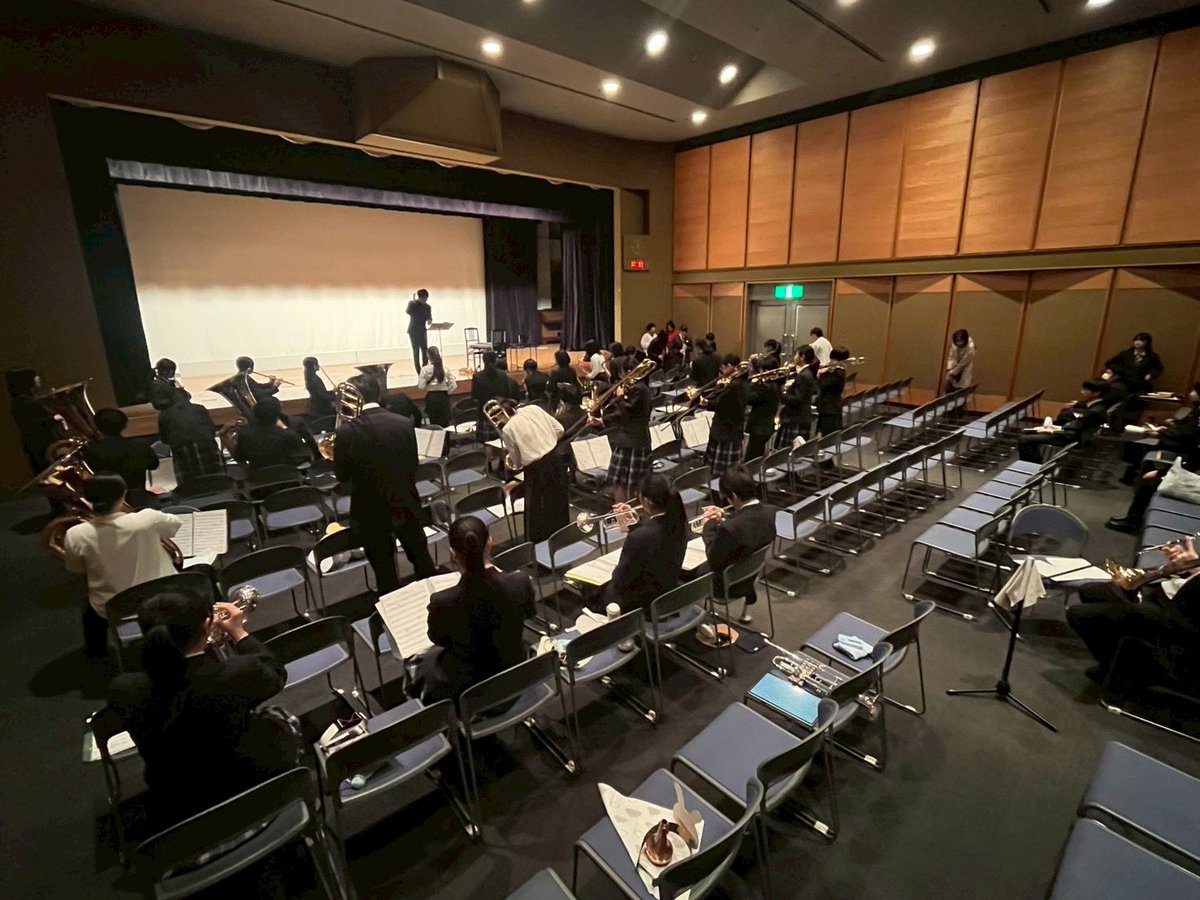 brasstar_a_f_'s tweet photo. 2/1(日)は、新人演奏会に参加してまいりました！

中学生、高校生との学校や団体を超えた演奏はなかなか機会がないのでとても貴重な時間でした✨️

一緒に演奏してくれた皆さん、ありがとうございました！！

 #吹奏楽
 #新人演奏会 
 #BrasstarAcademieFukushima https://t.co/74BkBdOsye
