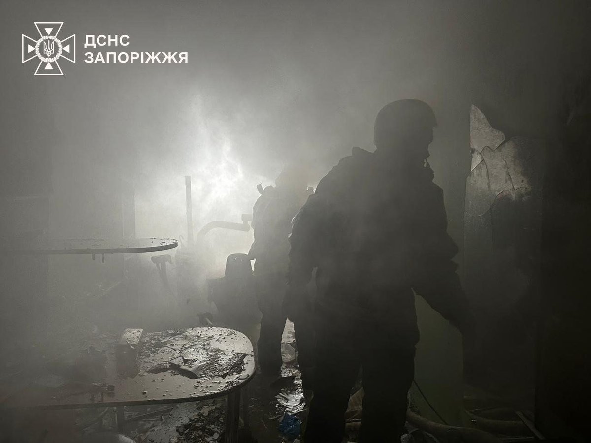 BohuslavskaKate's tweet image. This afternoon, russian strike drones attacked a maternity hospital in Zaporizhzhia injuring 3 women.

A fire broke out on the second floor in the reception area of the gynecology department. Rescuers quickly extinguished the blaze.