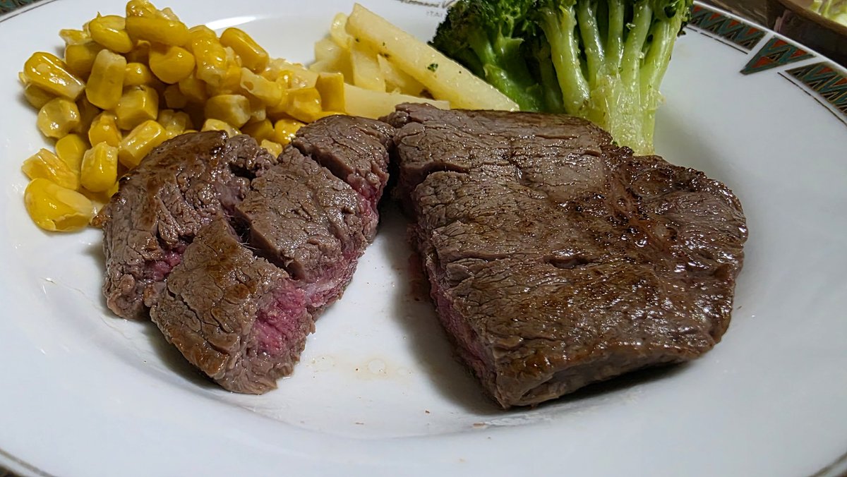 大賞受賞によっていただいた
松阪牛をついに食べました！

美味しいお肉は口の中でとけるって
本当なんだなって感じました。
めちゃくちゃおいしかった！

#COEIROINK投稿祭2025
#つくよみちゃん

詳しくは動画からどうぞ！
ニコニコ
nicovideo.jp/watch/sm459005…
YouTube
youtu.be/klGt4E_R46M?si…