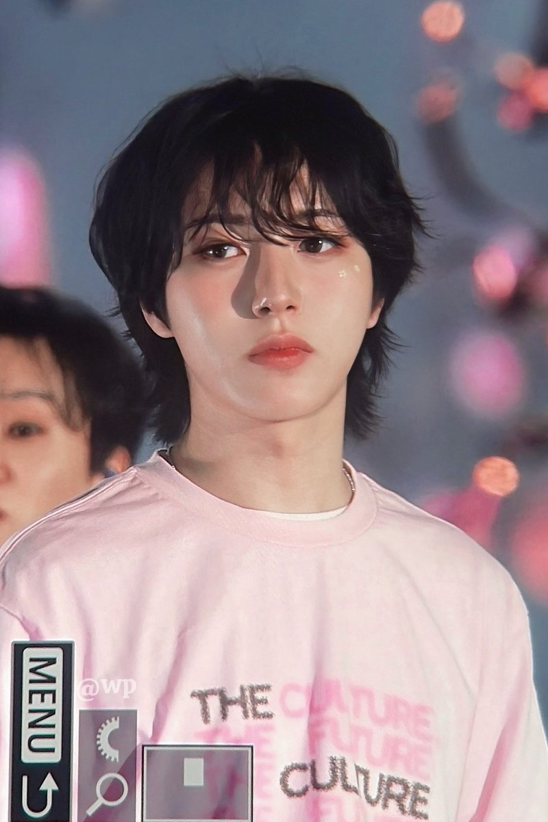ROLO0323's tweet photo. cunty doll faced diva renjun https://t.co/1dqjCjhuOI
