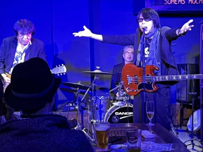 本日は今年最初の四谷ソケースロックでのライブでした！対バンのRogerさんも同年代で…笑
良い感じの一夜になったと思います♪まだまだロックンロールは終わってませんね…👍