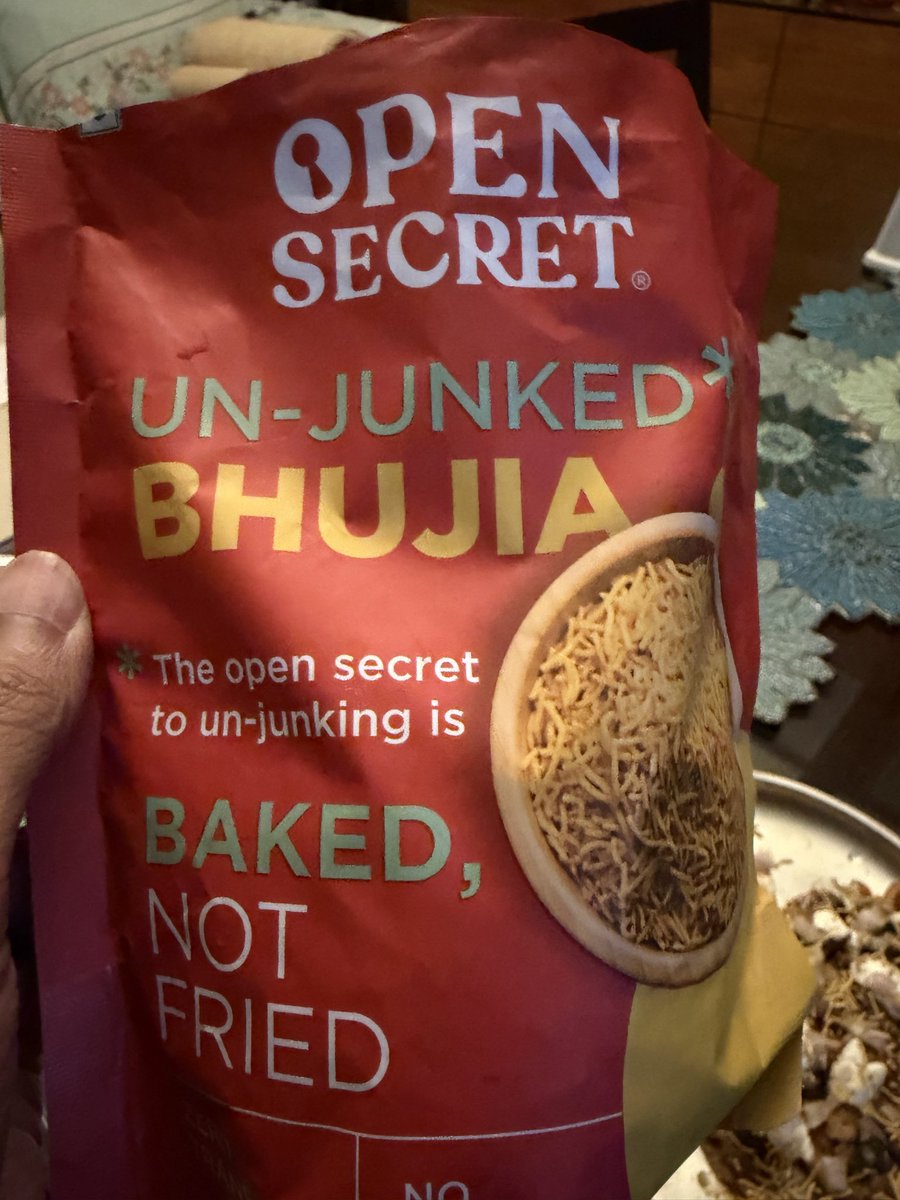 disturbedtwit's tweet photo. The open secret with scam brands like Open Secret that promise healthy junk: 

They have almost double the saturated fat of groundnut oil fried bhujia in the market. 
Ironical and dishonest marketing @OpenSecretSnack  @foodpharmer2  please expose them https://t.co/sOqwesqmWJ