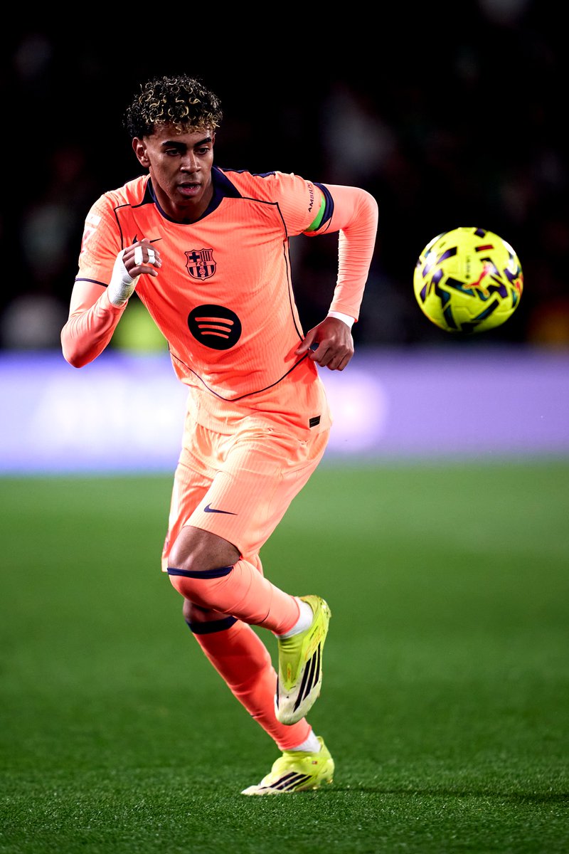 Yamalgalaxy_19's tweet photo. 🚨 | Lamine Yamal a eu 21 touches dans la surface contre Elche, un record pour n’importe quel joueur en Liga cette saison.

@WhoScored https://t.co/cnE0mth8rP