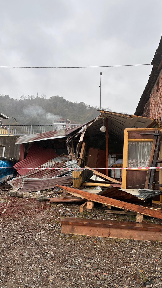 yagmur kiyametti her yer ama olsun 😭🫶🏻 #TasacakBuDeniz