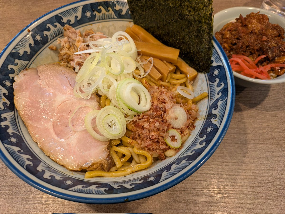 兎に角　松戸
油そば　牛すじ丼