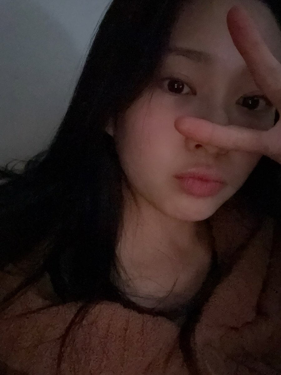 onlyming25's tweet image. 2월 첫날도 찾아와준 &amp;gt;&amp;lt;