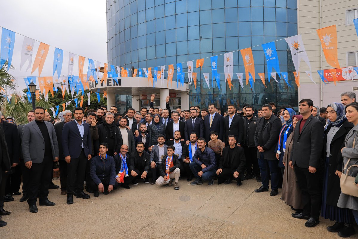 AK Parti Genel Sekreterimiz Sayın Eyyüp Kadir İnan’ın teşrifleriyle, İl Başkanımız Sayın Mehmet İlhami Günbegi’nin ev sahipliğinde AK Parti Şanlıurfa Genişletilmiş İl Danışma Meclisi Toplantımızı milletvekili arkadaşlarım, belediye başkanlarımız, MKYK üyelerimiz ve milletimize