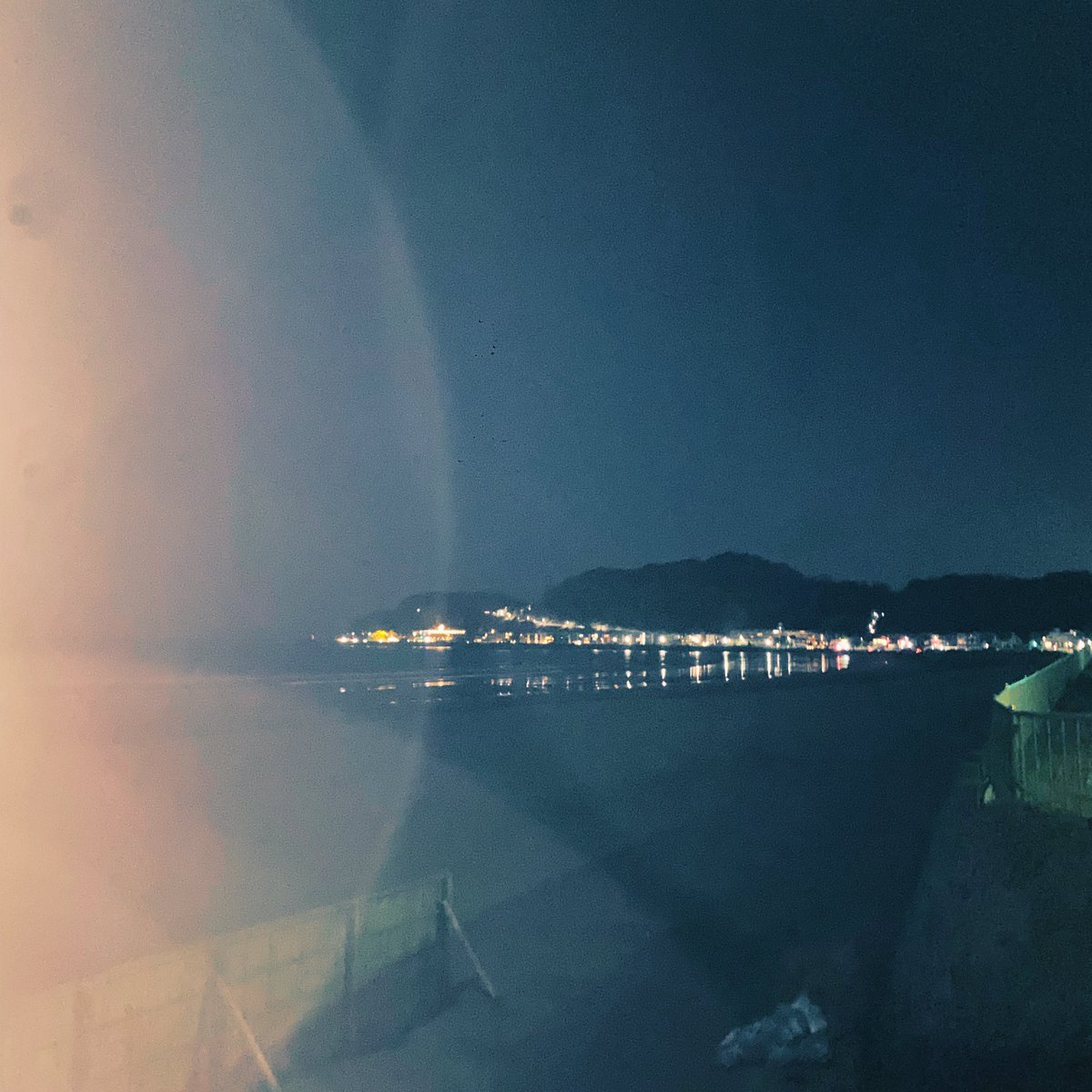 真冬の夜の由比ヶ浜なう🌊静かやな。。