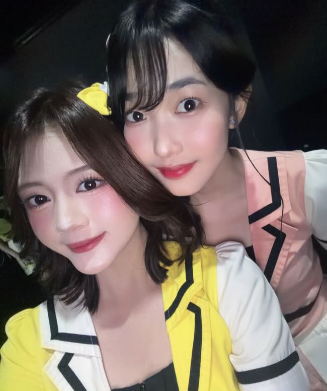 olineloops's tweet image. olinee with ka christy 😙🫶