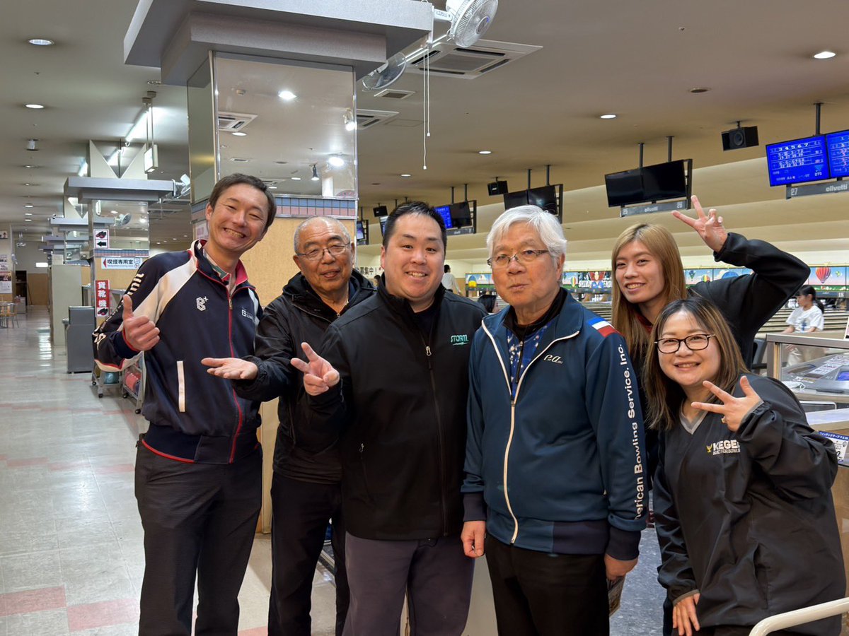 SOsuyPpEuGwqc65's tweet photo. #小嶺シティボウル
実は私と同級生のボウリング場なんです🙋‍♀️
家族よりも長い時間を過ごした所。
沢山の思い出がありすぎて語れないですが、ここで学んだ事をこれからも生かしていきたい。

朝から晩まで沢山のお客さんと過ごせた事が幸せすぎて、まだまだ信じられない気持ちです。
今までありがとう。 https://t.co/QsEBT5gppr