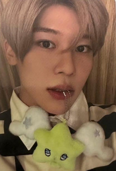 ばいばい tweet media