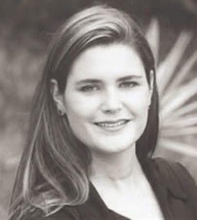 elevamiami's tweet image. A inacreditável Jornada de Alison Botha
Ela segurava a própria cabeça com uma mão e seus órgãos com a outra. Então, começou a rastejar.

Na noite de 18 de dezembro de 1994, Alison Botha, de vinte e sete anos, fez algo completamente comum. Ela deixou um amigo em casa após uma…