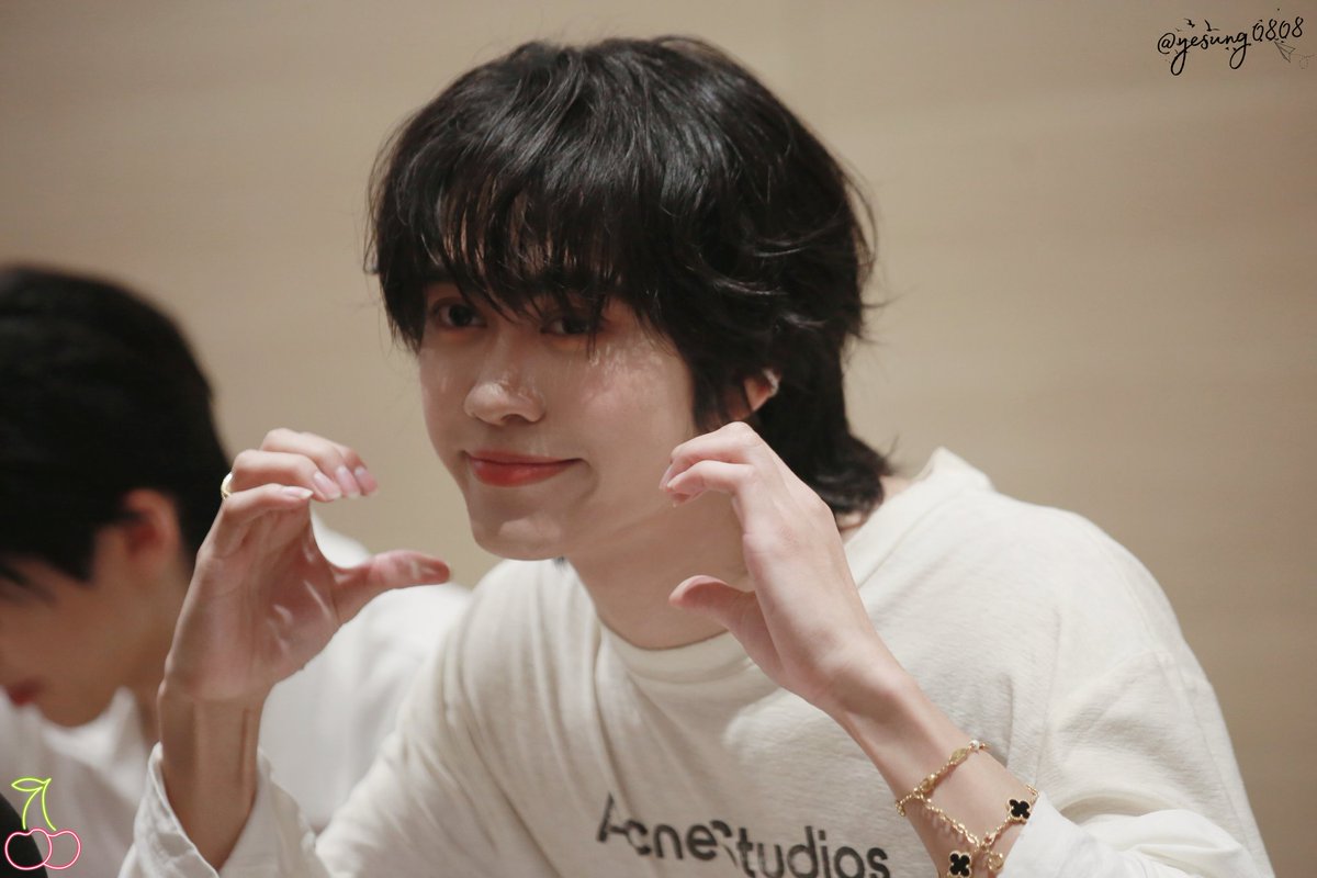 Yesung0808's tweet photo. 260201

AOUBOOMCERI FS WITH DAILY

#aou_tnbknr #besevboom #AouBoom
#CERI ＃สนามอ่านเล่น2026xAouBoom https://t.co/I9y16ytfHc