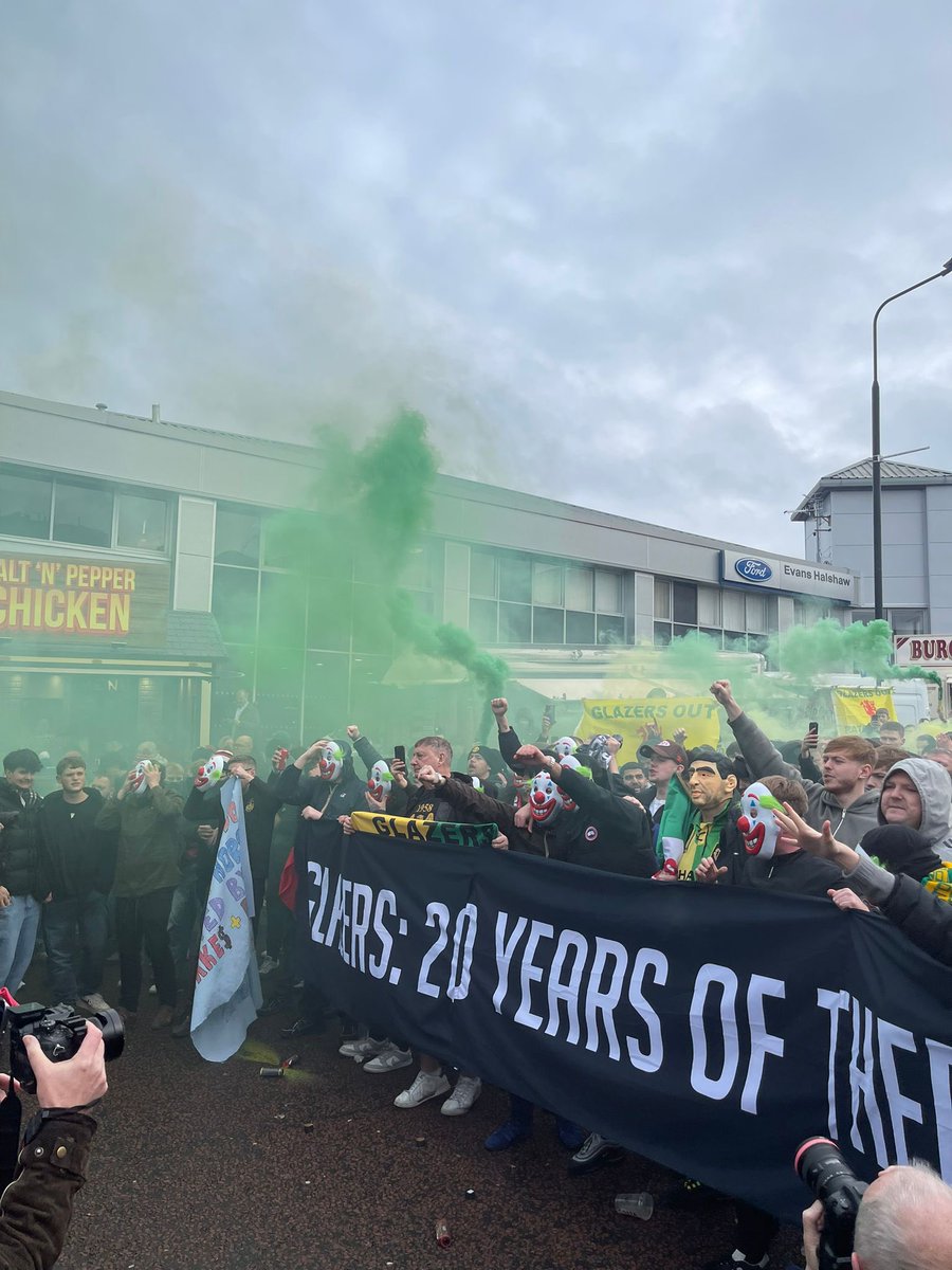 LUHG🔰

#MUNFUL  #GlazersIneosOut  #UnitedIsBroken #FullSaleOnly