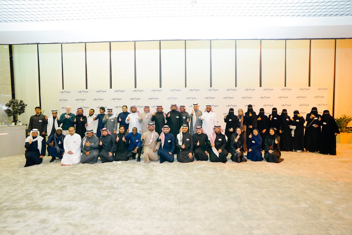 𝐀𝐞𝐨𝐧 tweet media