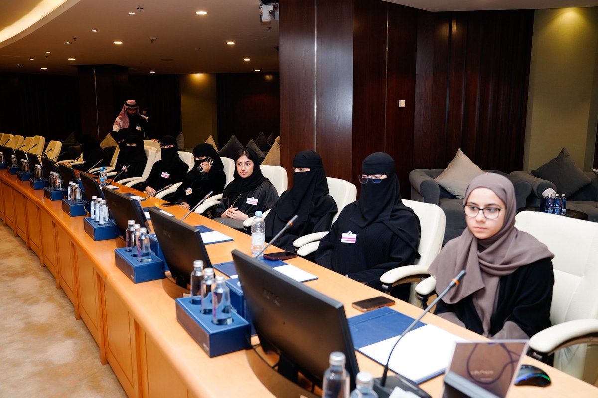 𝐀𝐞𝐨𝐧 tweet media