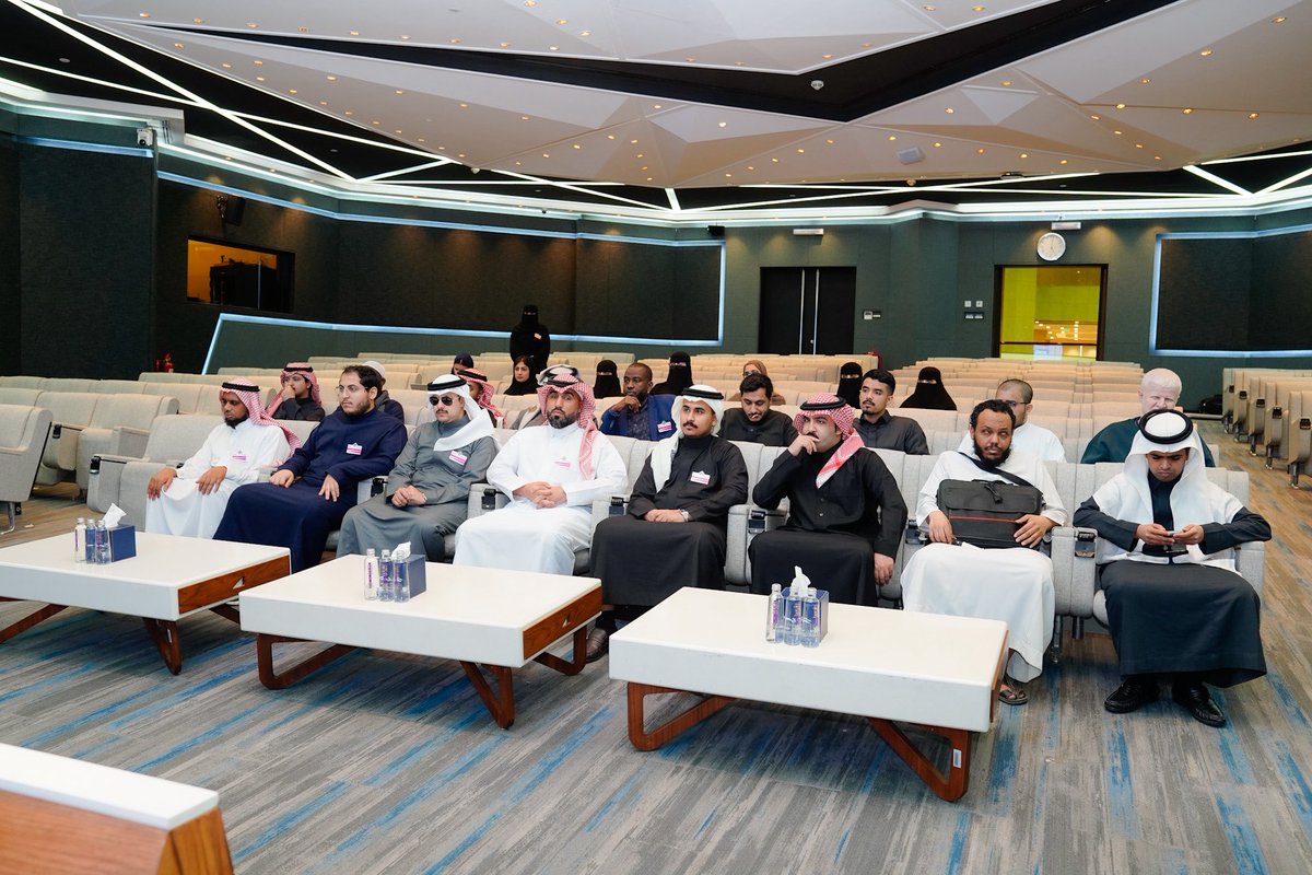 𝐀𝐞𝐨𝐧 tweet media