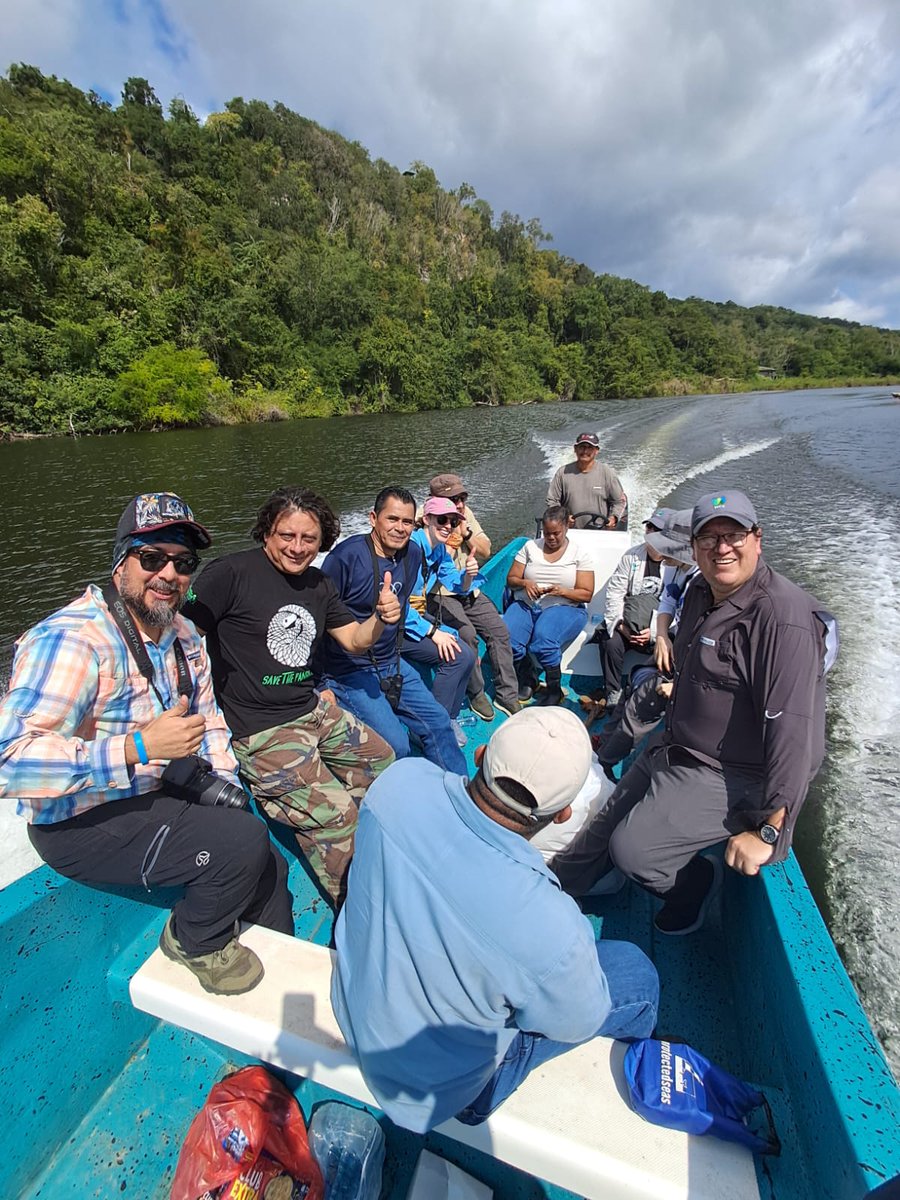 JoseFMoreiraRa's tweet photo. Meeting: Technology for conservation. @WCS_Mesoamerica liderando y acompañando la conservación en Mesoamerica.
@garca_rony @ChechaPaz_WCS
#marineconservation
#terrestrialconservation
#impact4conservation https://t.co/gUxJ8LfqSa