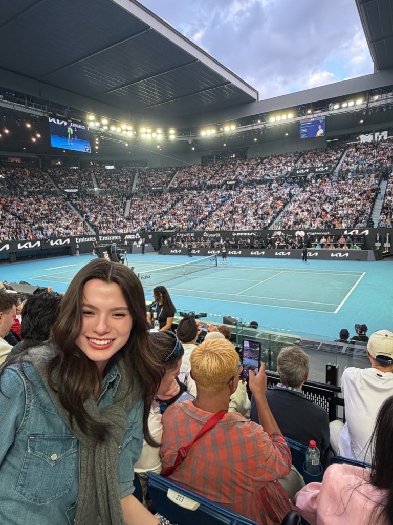 AngelssBecky's tweet image. goood gameee hehe🫶🏻🏆

REBECCA AT AUSTRALIAN OPEN 
#BeckyxPoloRLStyle 
#BeckyxAO26