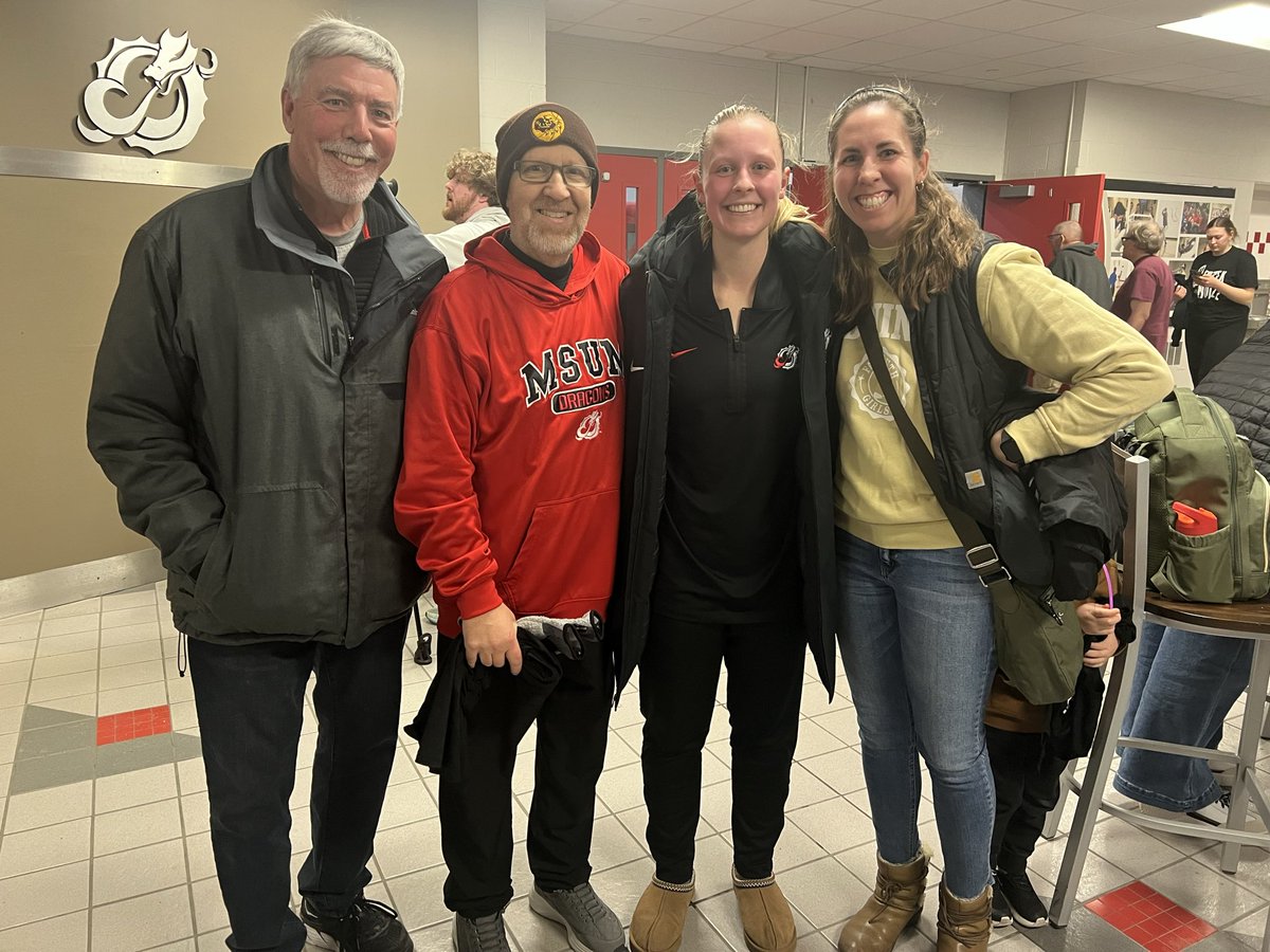 wags5now's tweet photo. Truly blessed and she hit a couple 3s just for Smeds 😉😁 #onceabruinalwatsabruin #basketball #golf #coaches #mentors @jsmeds @AdieWagner https://t.co/PFCDF2Oyzb
