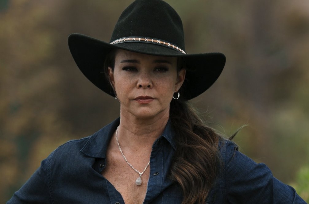 PasdeGavilanes's tweet photo. #PasiónDeGavilanes2 #PDG18 Sarita le pone un alto a su madre cuando intenta inmiscuirse en la administración de sus terrenos. https://t.co/upRF04tLJo