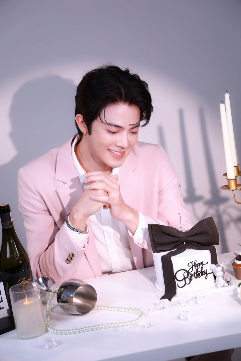 Happy birthday <a href="/kut_tanawat/">kut_tanawat 🐣🩷</a> 🥳✨️

ขอให้ปีนี้เป็นปีที่ดีมีความสุขในทุกก้าวที่เดิน ขอให้ทุกวันของคัทในปีนี้มีแต่ความสุข ประสบความสำเร็จในทุกสิ่งที่ตั้งใจไว้
always support you💕

#คัทธนวัฒน์ #KUT29YearsOldGrowUpTogether