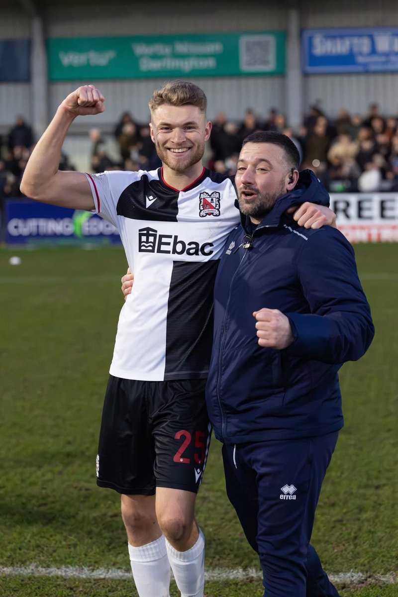 Stevenrodden's tweet image. Sorry for ruining this photo @AidanRutledge9  

I really have no excuse 😂😂

@DaveArrowsmith7 stitched me on this one 😂😂😂