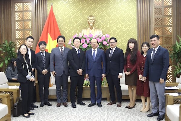 KLAWSjapan's tweet photo. Việt Nam - Nhật Bản: Tăng cường hợp tác trong lĩnh vực pháp luật và tư pháp
ベトナムと日本の間における法・司法協力の推進
27/1, Thứ trưởng Bộ Tư pháp tiếp Đoàn công tác Bộ Tư pháp Nhật Bản tại Việt Nam.
1月27日、司法次官は日本司法省のベトナム訪問団を接見。
#klaws https://t.co/2dmq9mLlNY