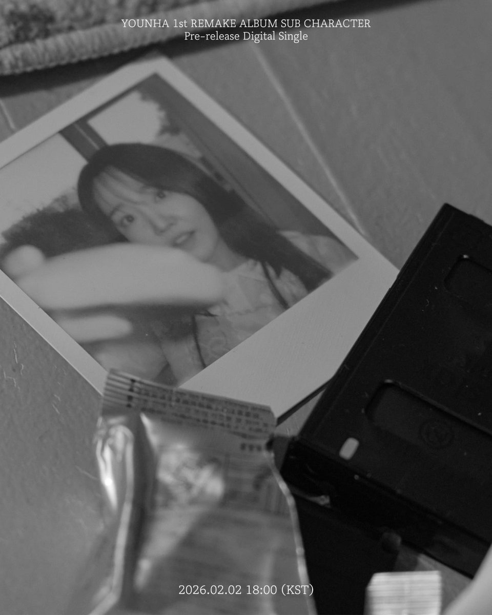 이번 포스터를 보니 C/2022YH도 떠올랐습니다

지구에 도달하는 것을 목적으로 궤도에 오를때는 이야기의 주인공이였지만
소녀를 위해 소멸을 결정한 순간 이야기의 서브캐릭터가 되는거잖아요

사건의지평선 너머에서 소녀의 모습을 지켜보며
언젠가 만날 그 날을 기다리는거라면..?