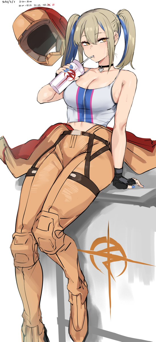 インナーレスでパイスーは軍規違反ですか?
いいえ、艦長が上裸なのでおkです👌 