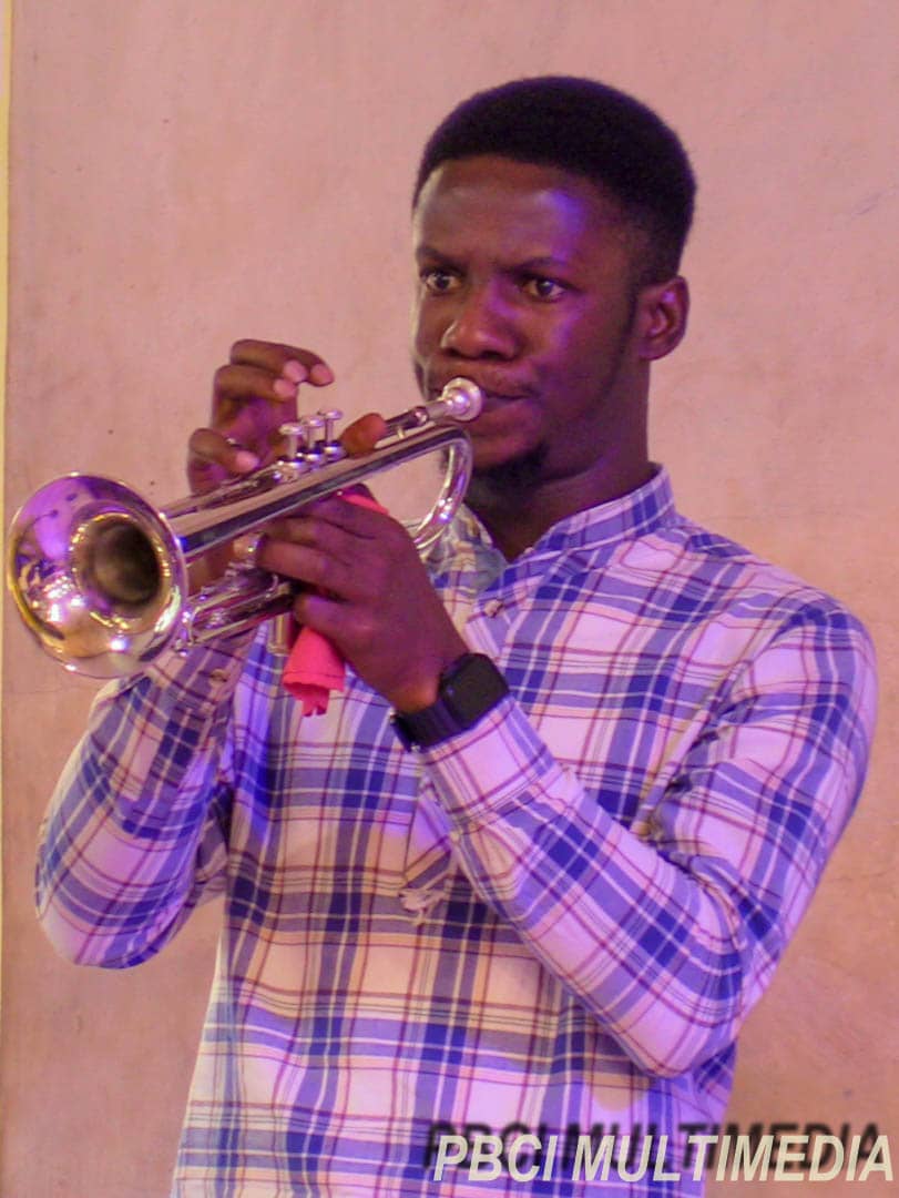 Yes, I'm a trumpeter. 

How about you? 

Happy new Month.